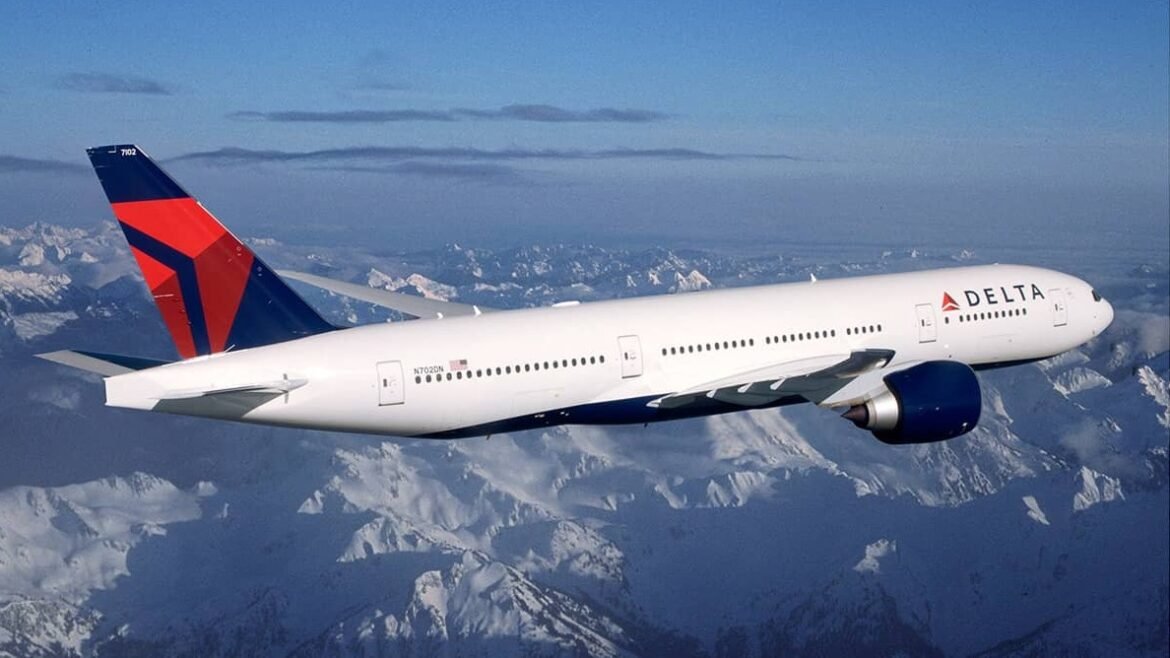 Delta Flight DL275 Diverted LAX