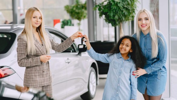 Why Families Prefer Buying From a Ford Dealer in Rochester?