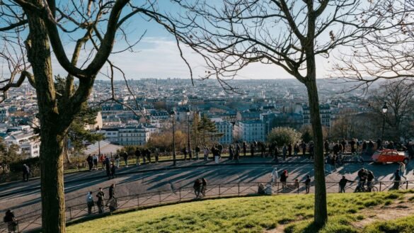 A Tale of Two Metropolises